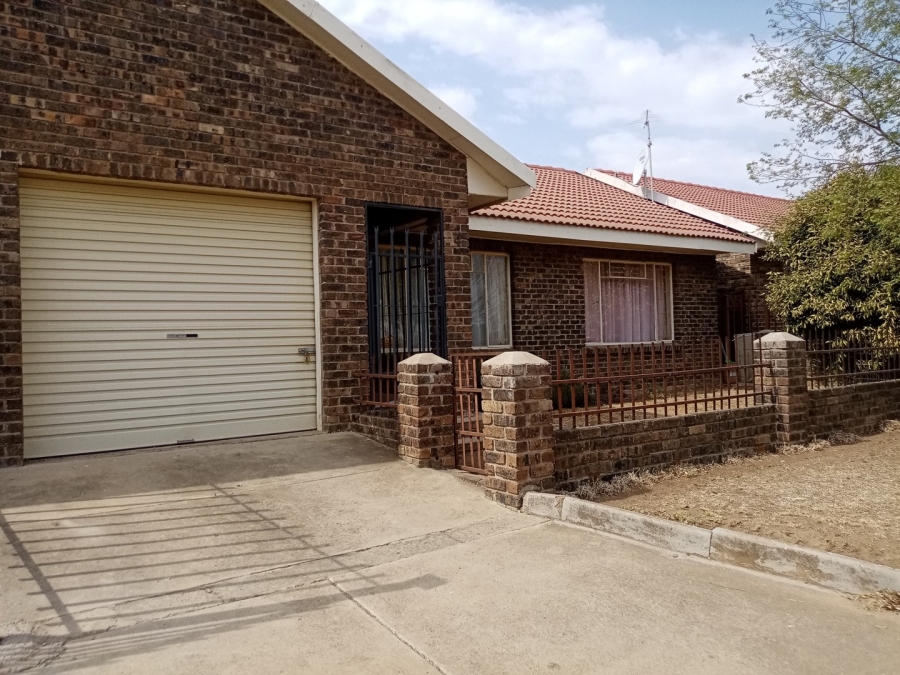 2 Bedroom Property for Sale in Vredefort Free State